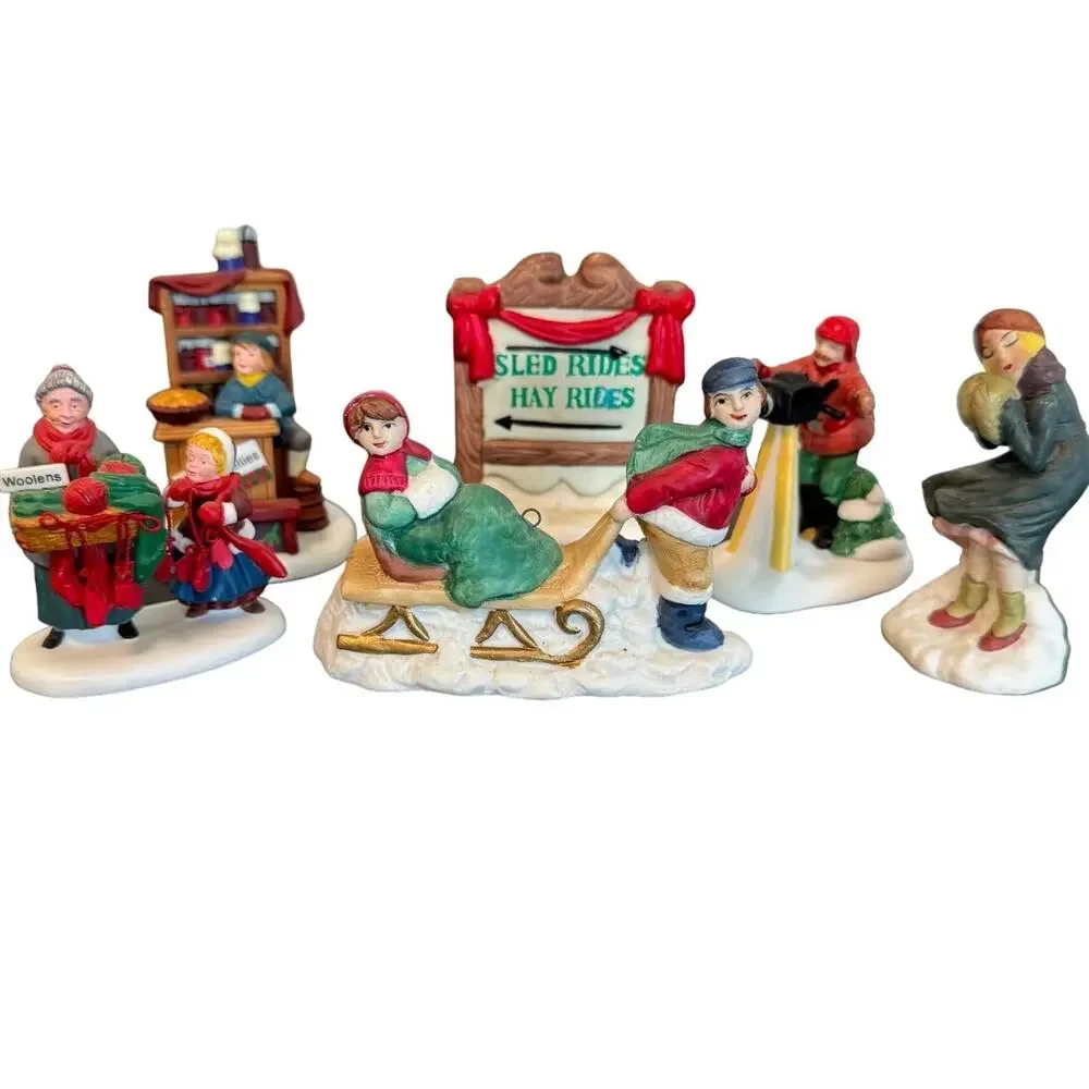 Vintage Village Collectable Holiday Figurine Decor Bundle‎